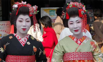 Maiko—trainee geishas in Kyoto